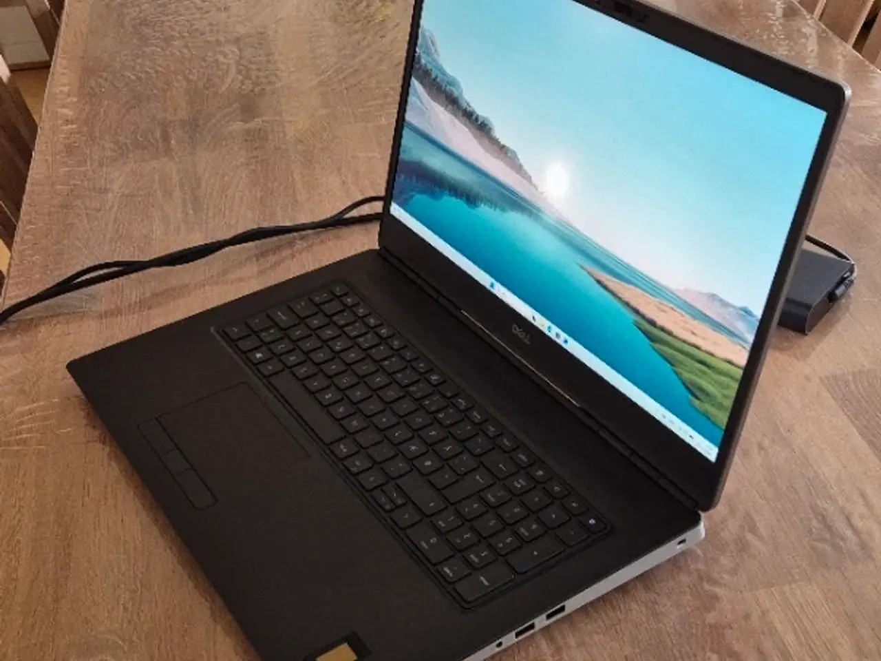 Billede 1 - 17,3" Dell CAD arbejdsstation, Professionel
