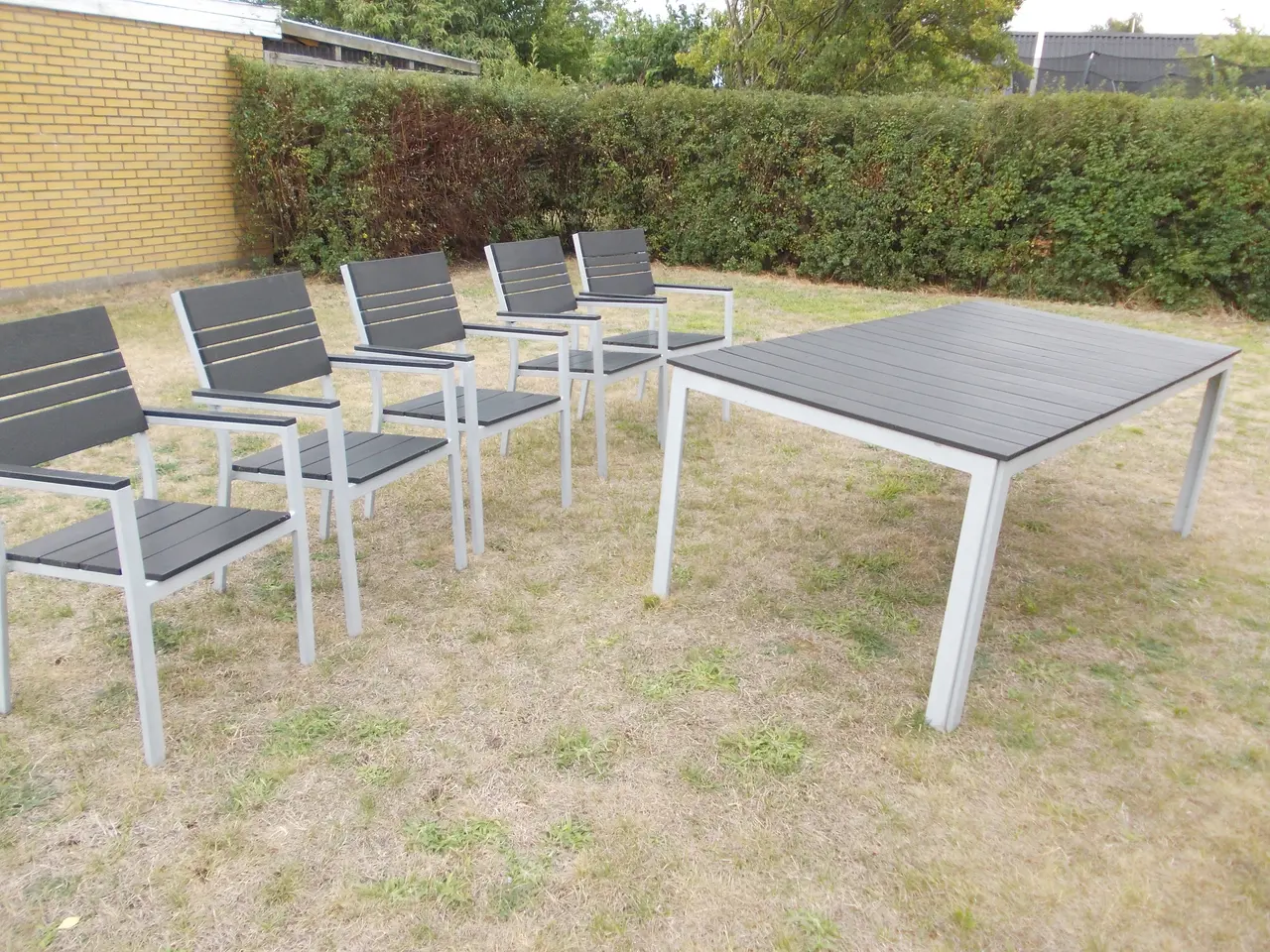 Billede 4 - Havebord med stole