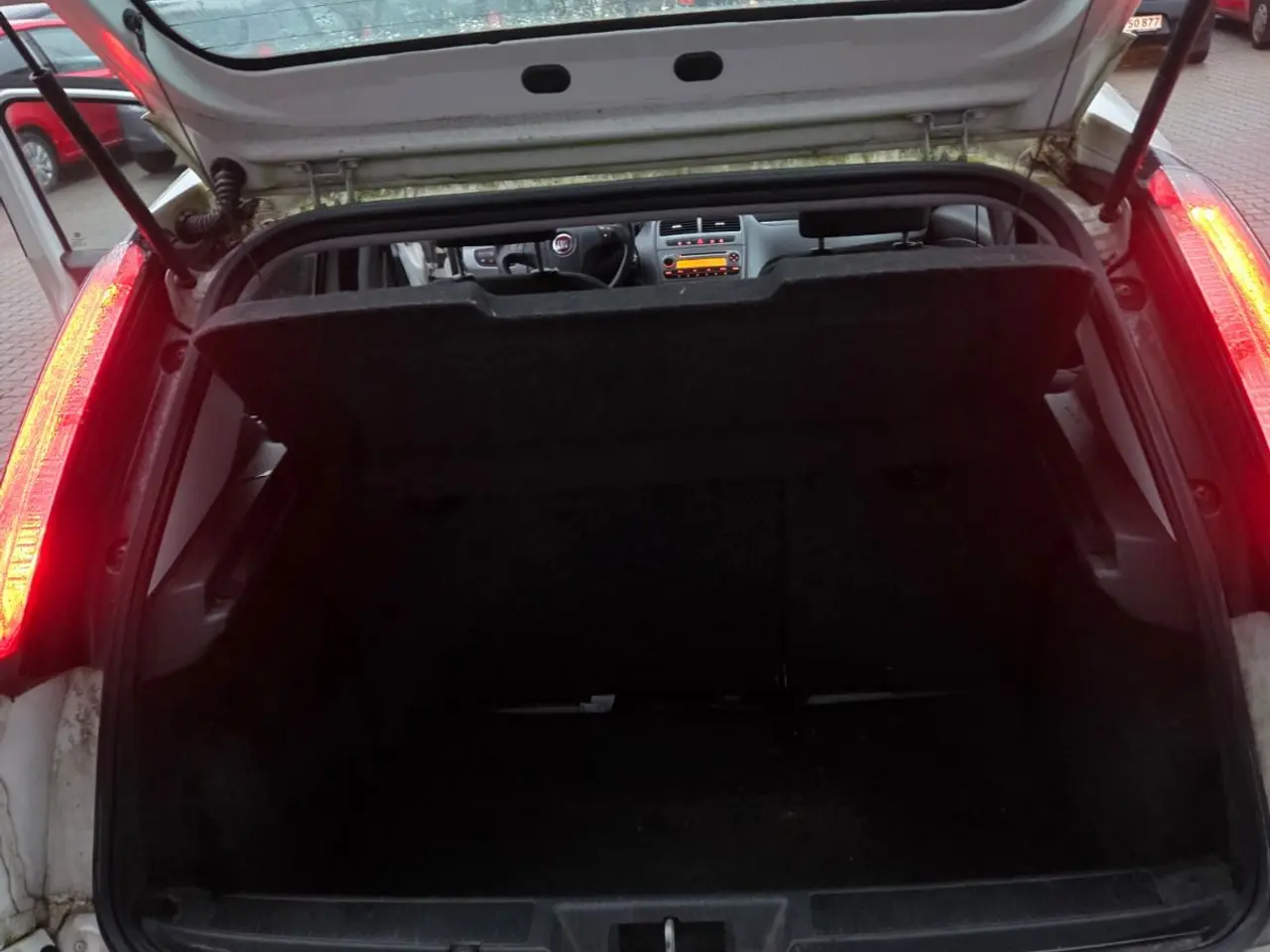 Billede 7 - Til salg: Fiat Punto 2012