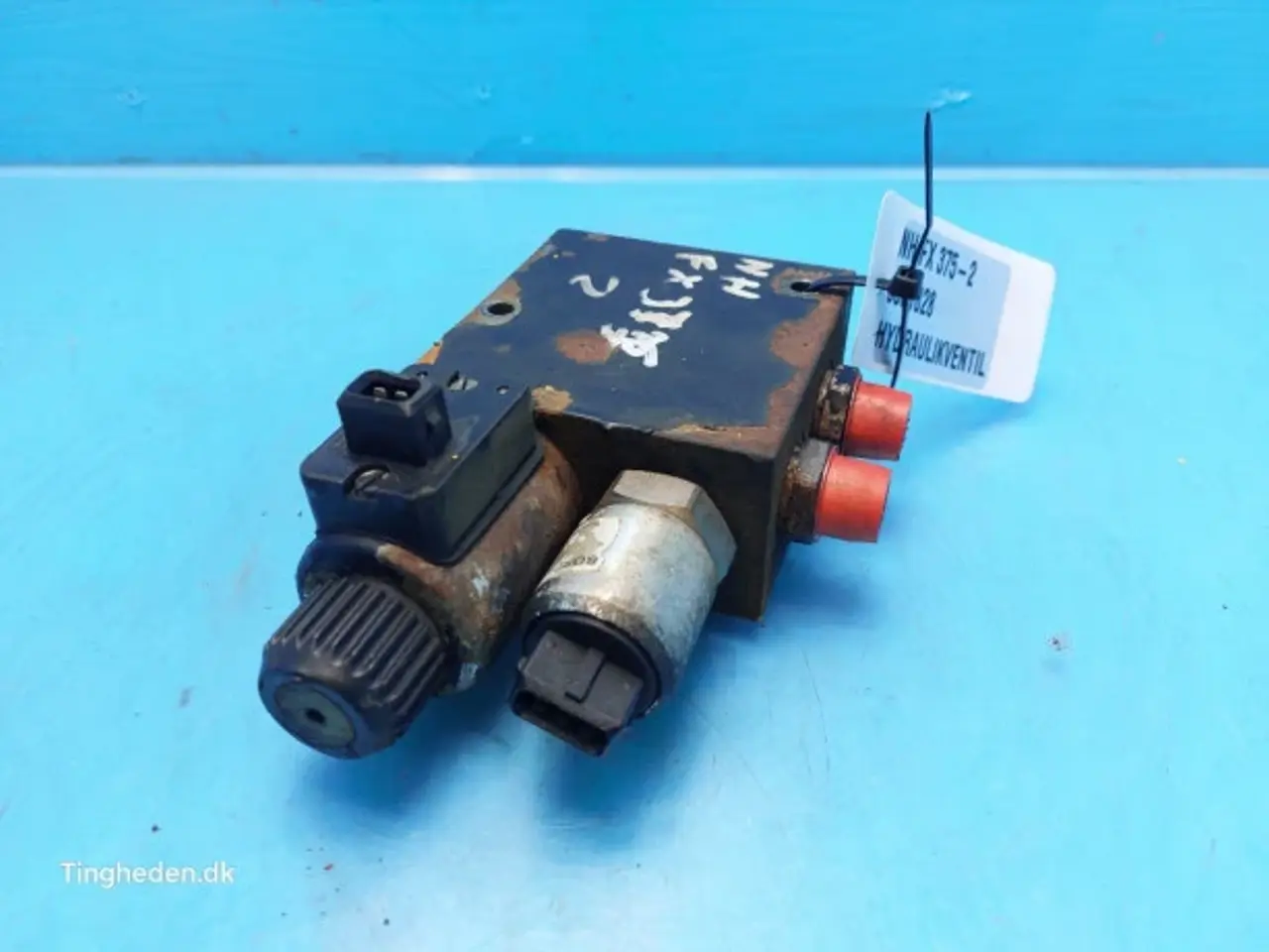 Billede 3 - New Holland FX375 Hydraulikventil 9831828