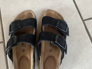 Sandal