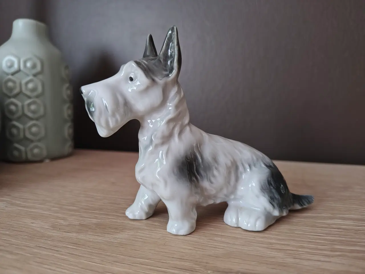 Billede 1 - Sød lille porcelænshund