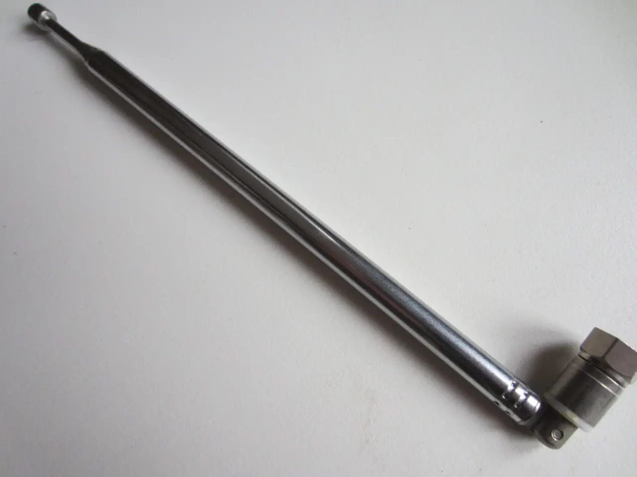 Billede 1 - Teleskop antenne med F stik til DAB+/FM radioer.