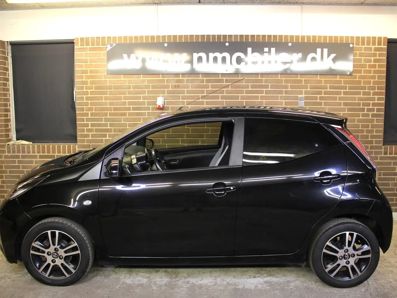 Billede 1 - Toyota Aygo 1,0 VVT-i x-black