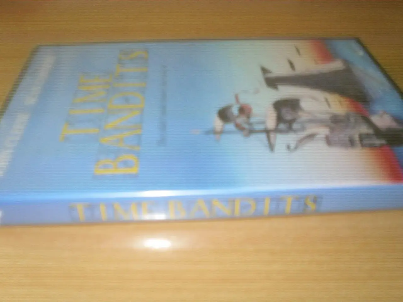 Billede 2 - BYD. TIME Bandits. JOHN CLEESE. Ny i folie.