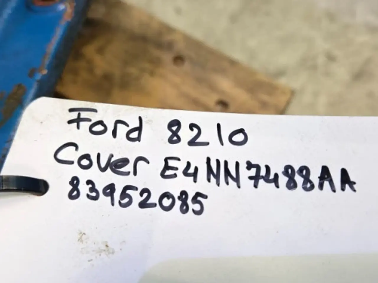 Billede 16 - Ford 8210 Dæksel E4NN7488AA
