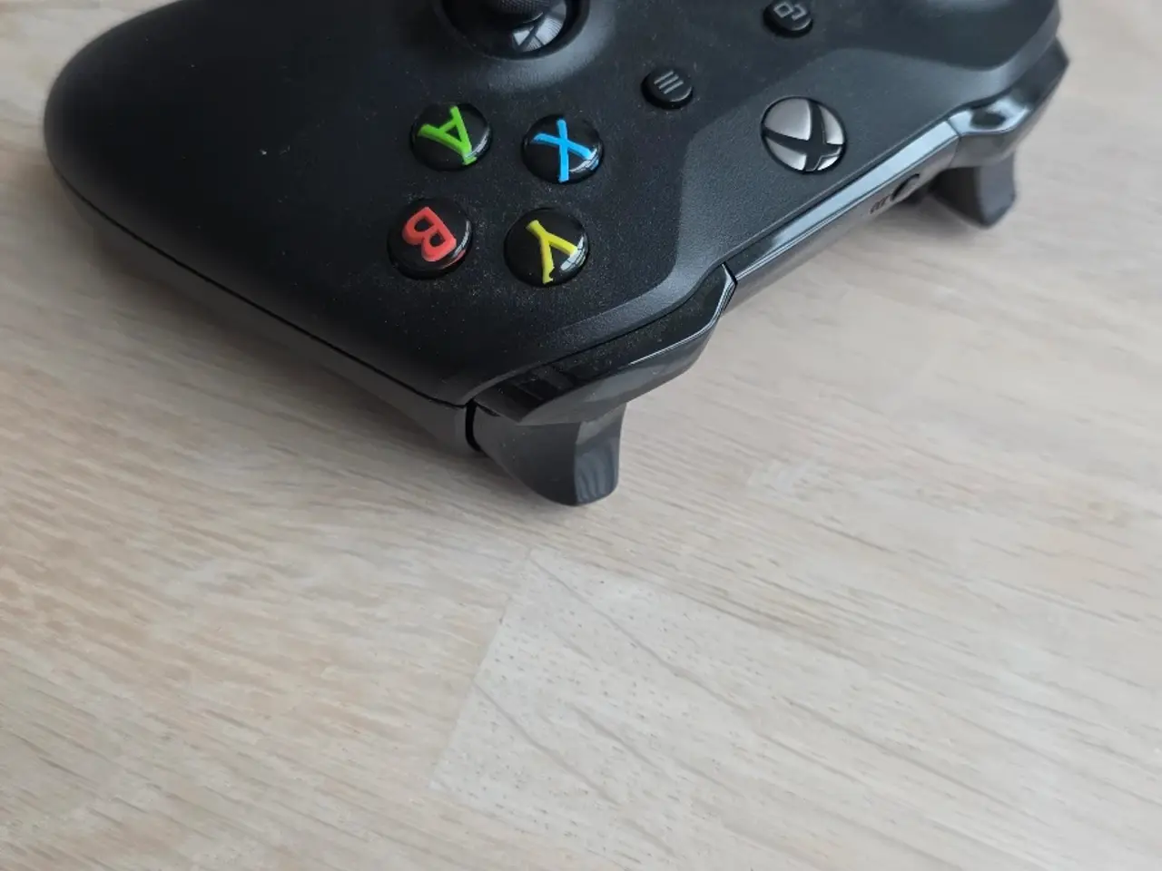 Billede 6 - Xbox One X – Står som ny – Virker 100 %