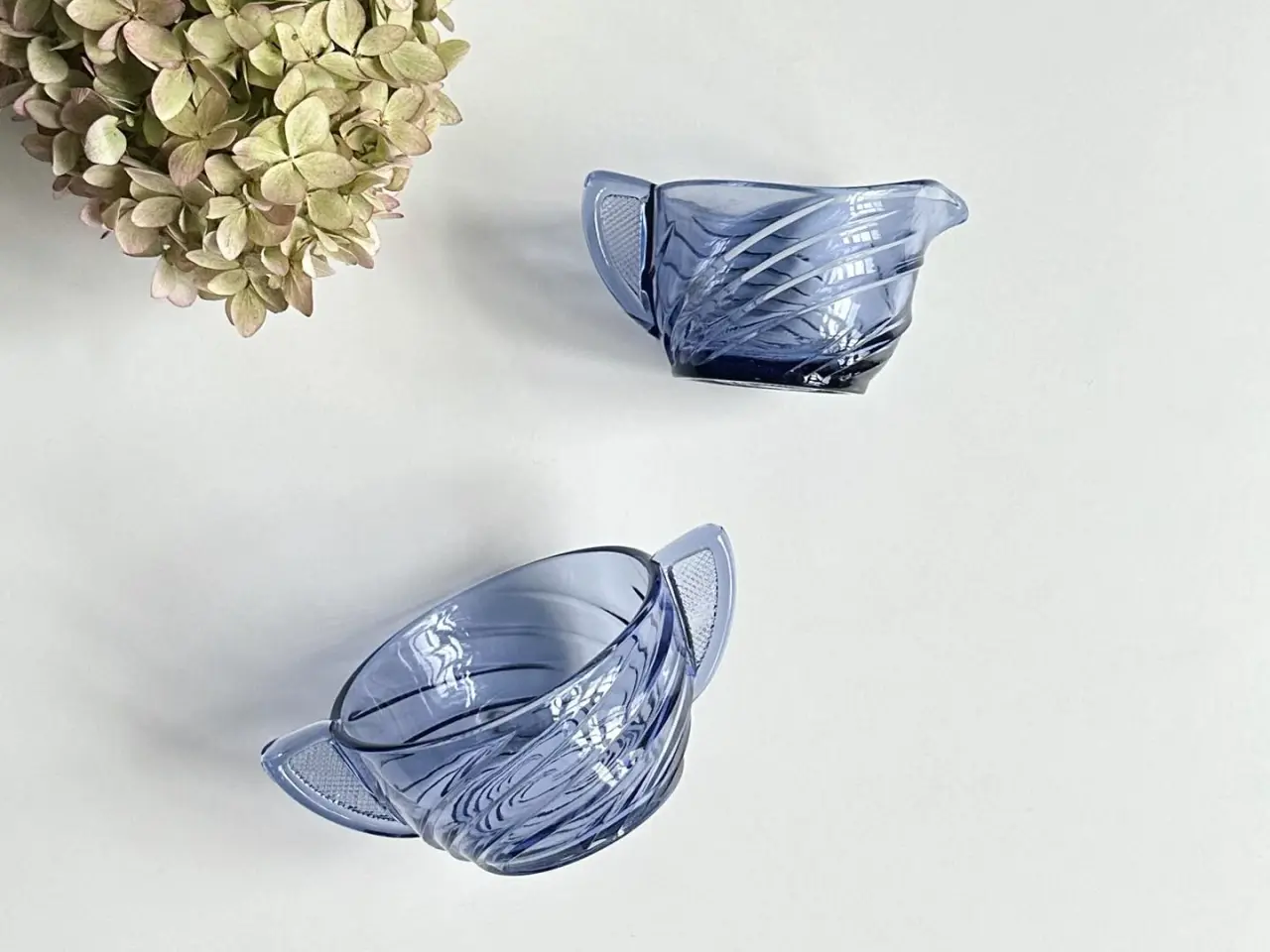 Billede 1 - Lavendelblåt glas, kantet m swirl