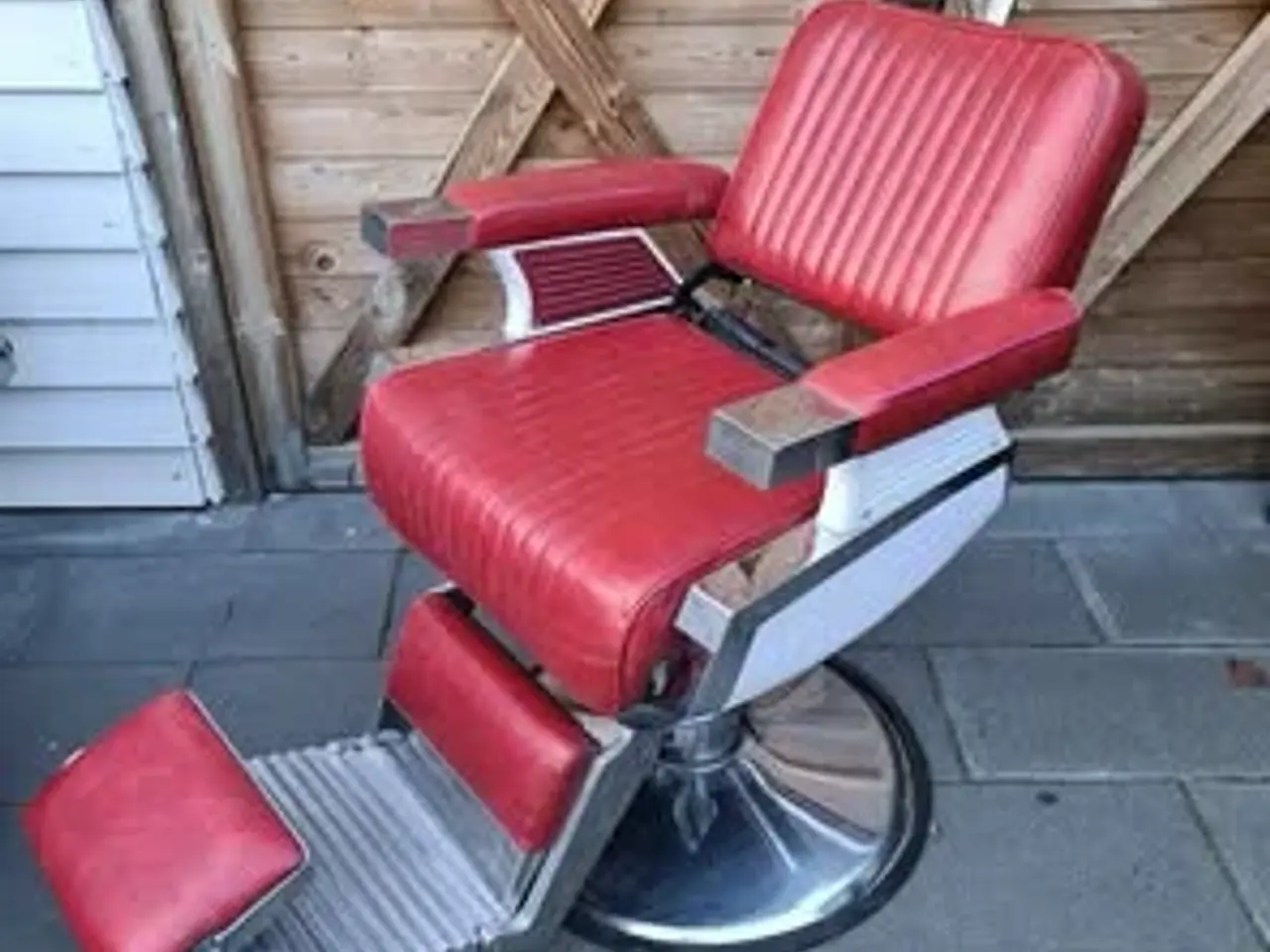Billede 1 - Barberstol Rød