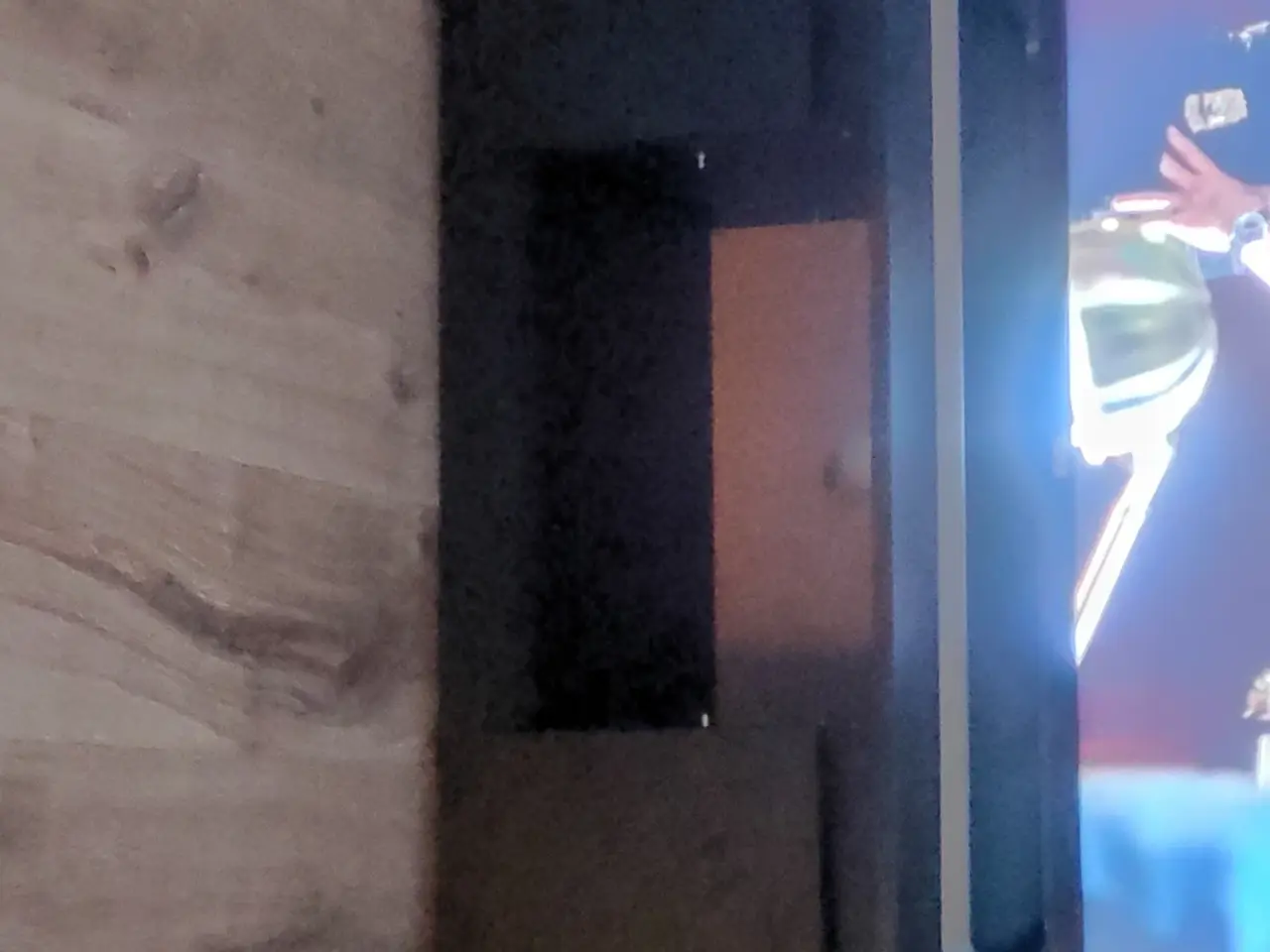 Billede 1 - Tv bord med LED