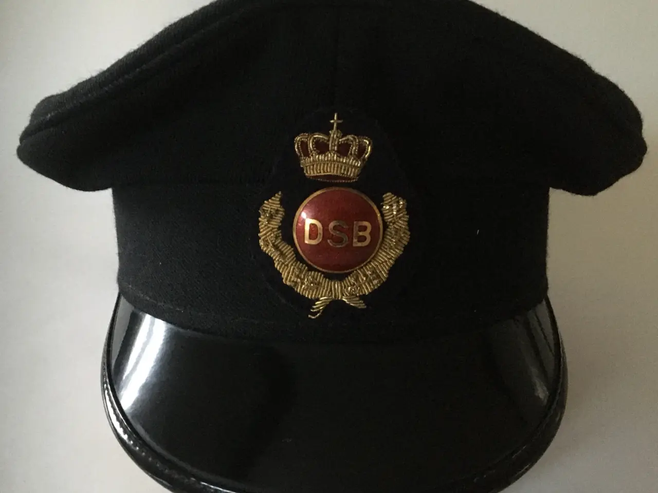 Billede 4 - 1 Emblem / Bolcheknap, DSB kasket 1983-2000