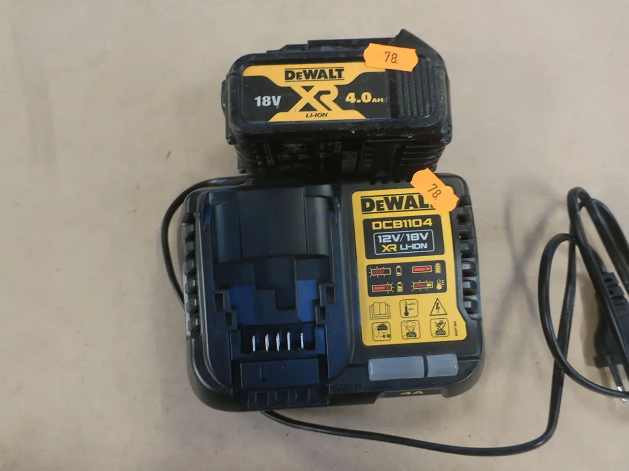 Billede 4 - Borehammer og multicutter DEWALT DCS356 og DCH172