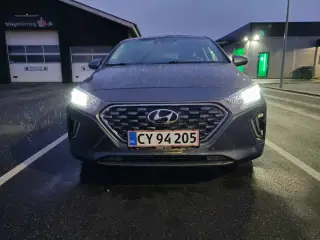 Hyundai ioniq plug in hybrid