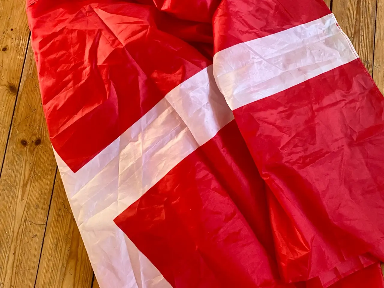 Billede 3 - Dannebrog poncho