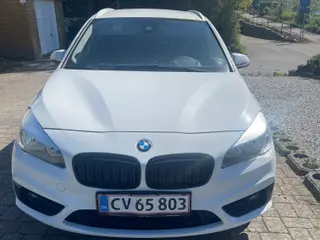 BMW 218d Sport line 7 pers