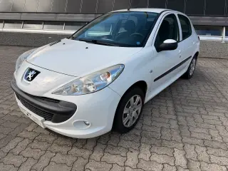 Peugeot 206+ 1.4 2010. Kun 167.000km