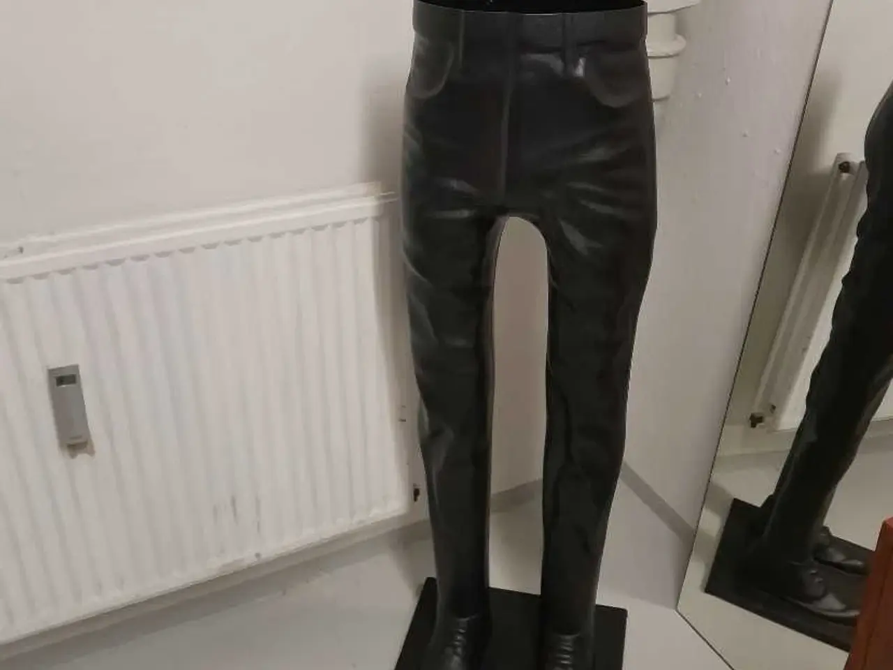 Billede 4 - Sort mannequin fra GW Outdoor,