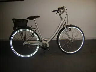 28"Mosquito Shopper