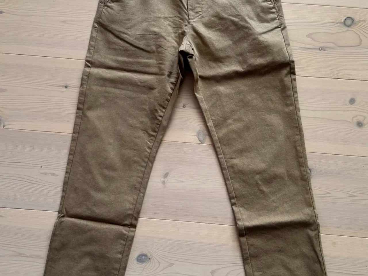 Billede 1 - MONO karamelfarvede bukser str. 16 år