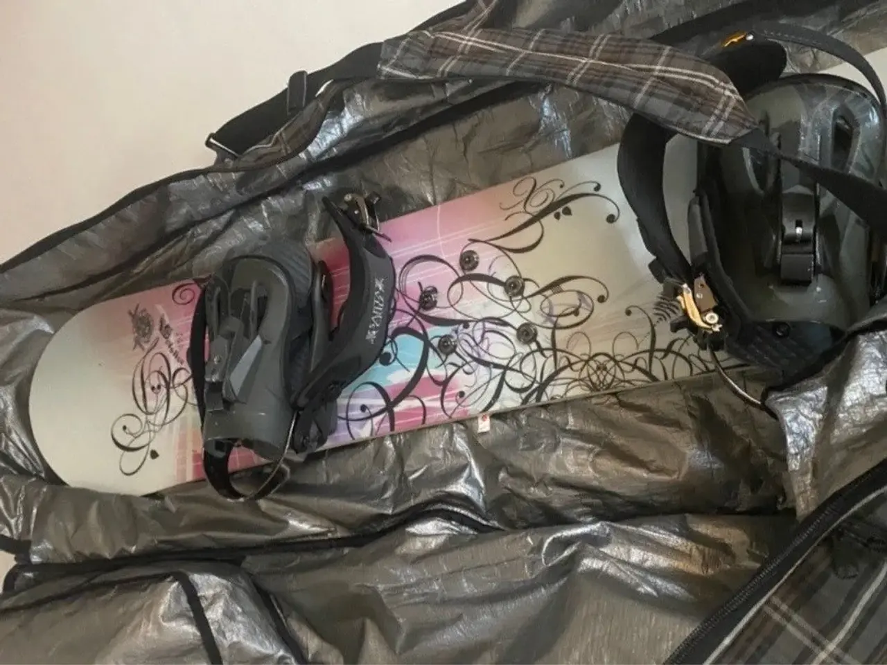 Billede 4 - UDLEJES - Snowboard
