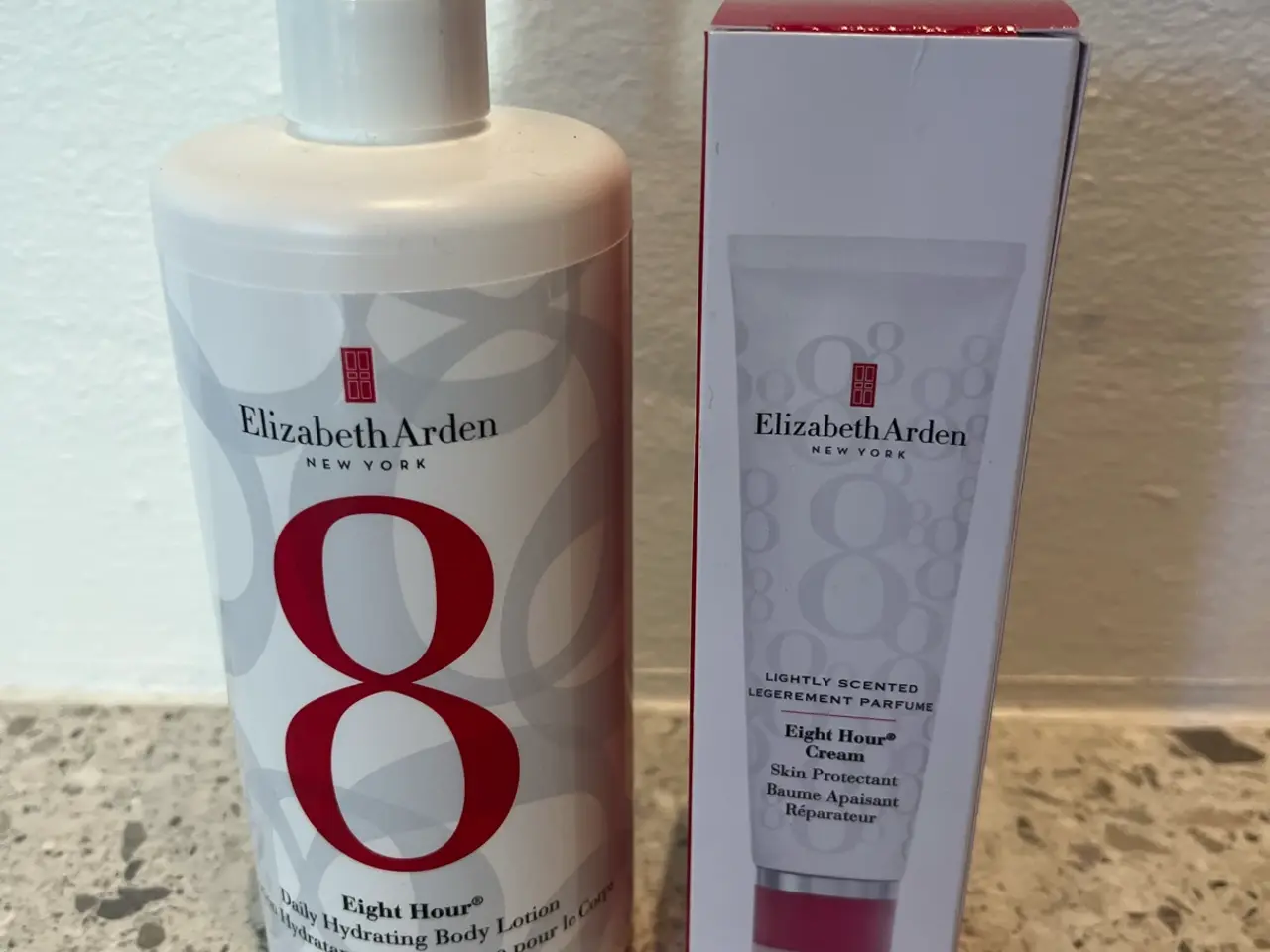 Billede 1 - 2 stk Elisabeth Arden