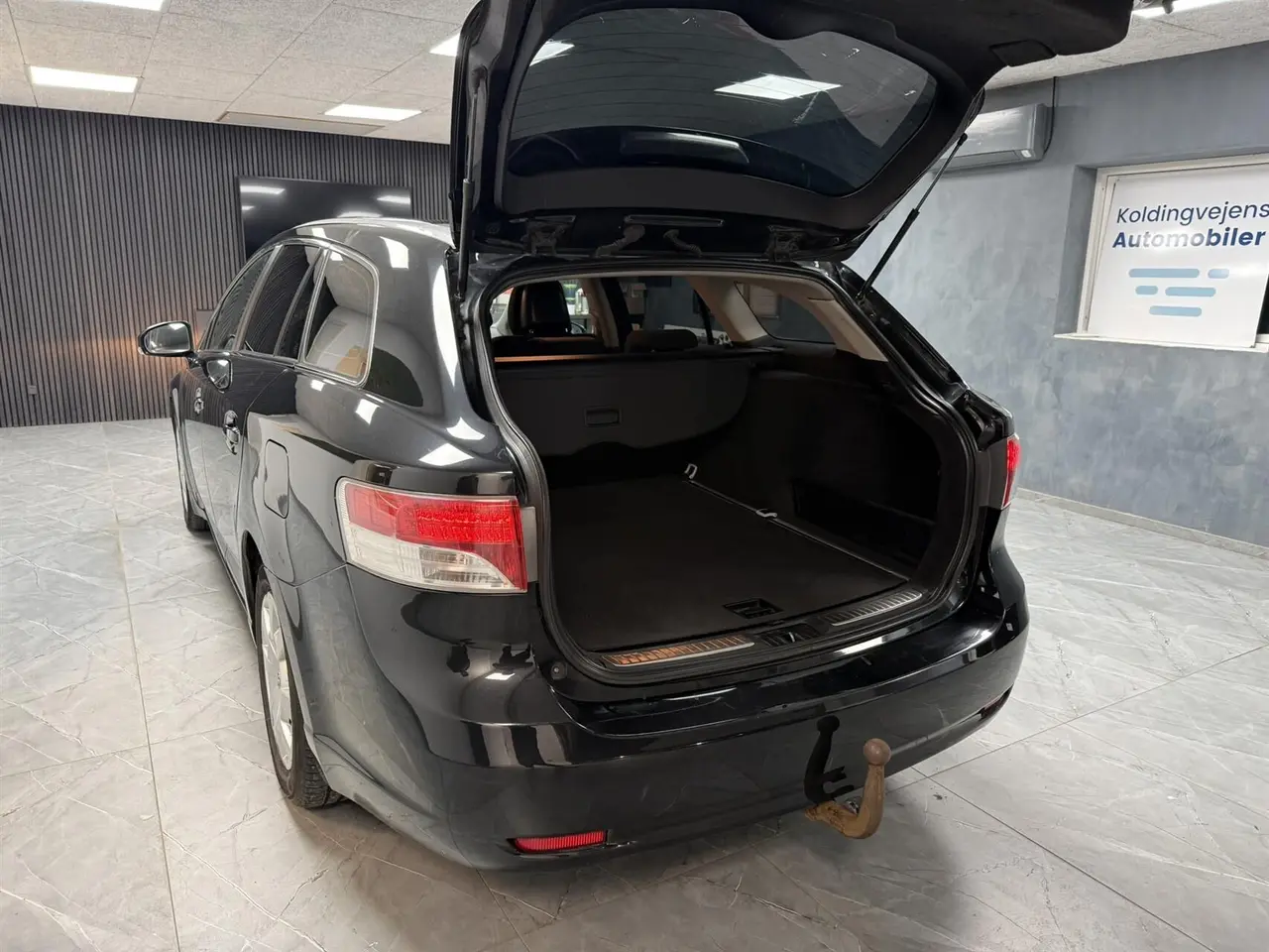 Billede 14 - Toyota Avensis 2,0 D-4D DPF Linea Sol 126HK 6g