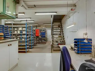 Regulært erhvervslejemål med kontor i Tørringhuse