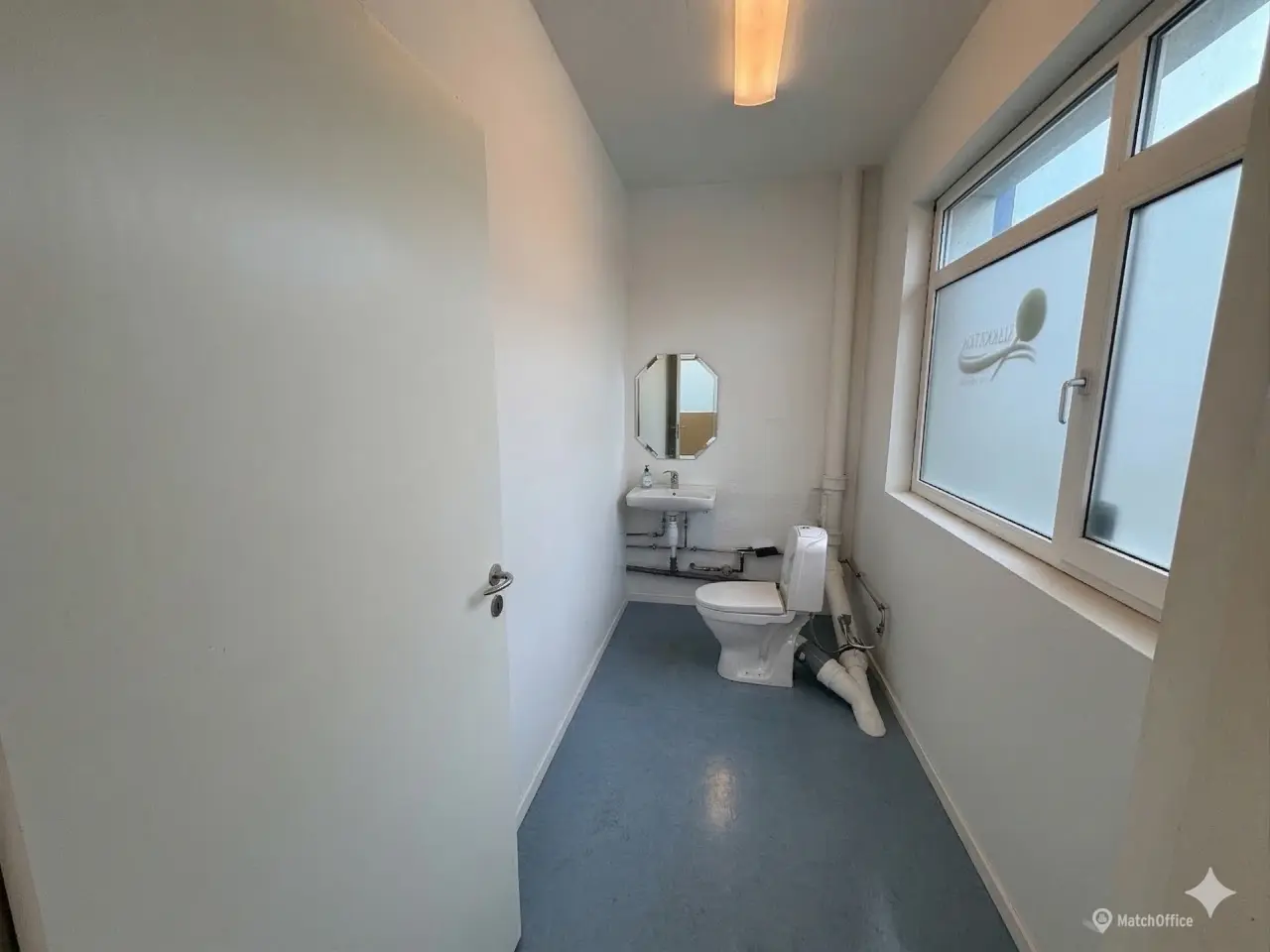 Billede 5 - Indflytningsklar værksted/lager med kontorfaciliteter