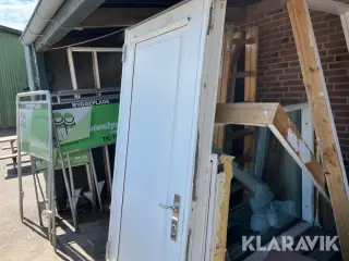 Lot vinduer og dør 2 vinduer og 1 dør