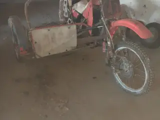 veteranmotorcrosser med sidevogn