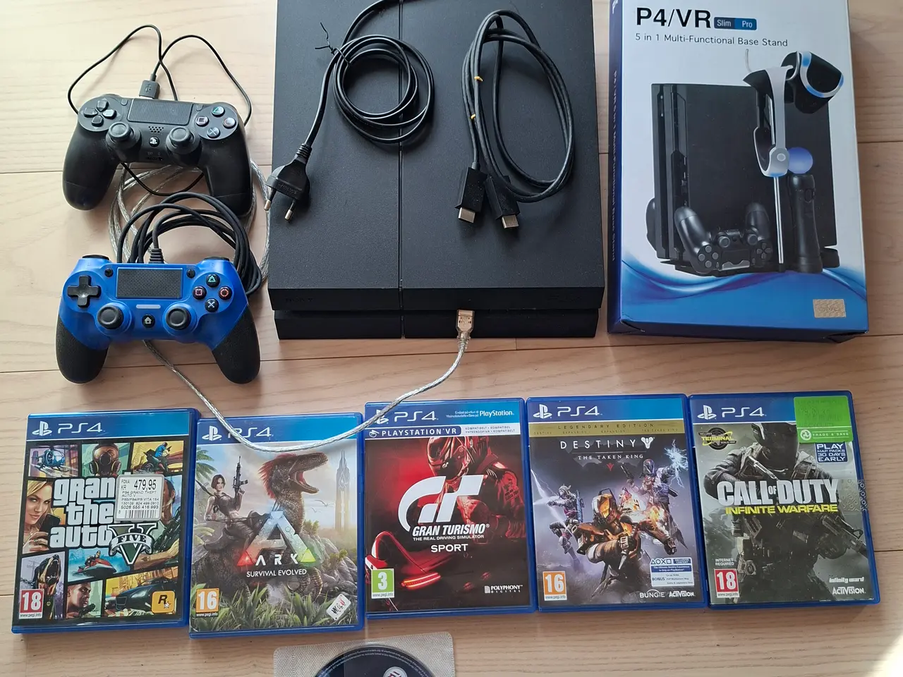 Billede 3 - PS4 med controllerer og spil
