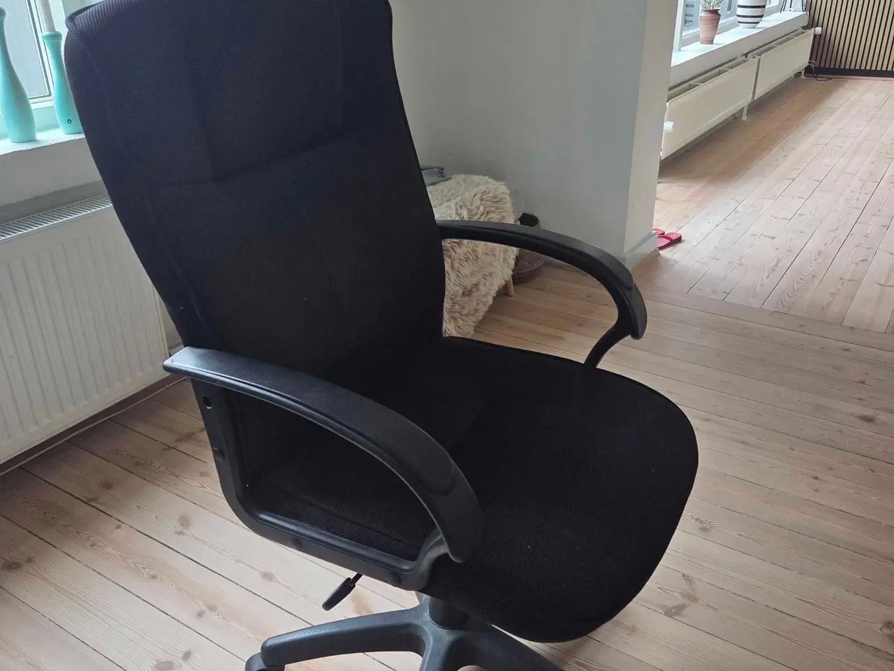 Billede 1 - Brugt Sort kontorstol