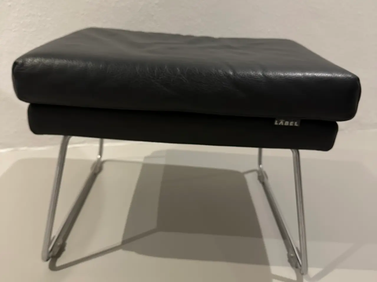 Billede 3 - To Designer stole med en skammel sælges samlet