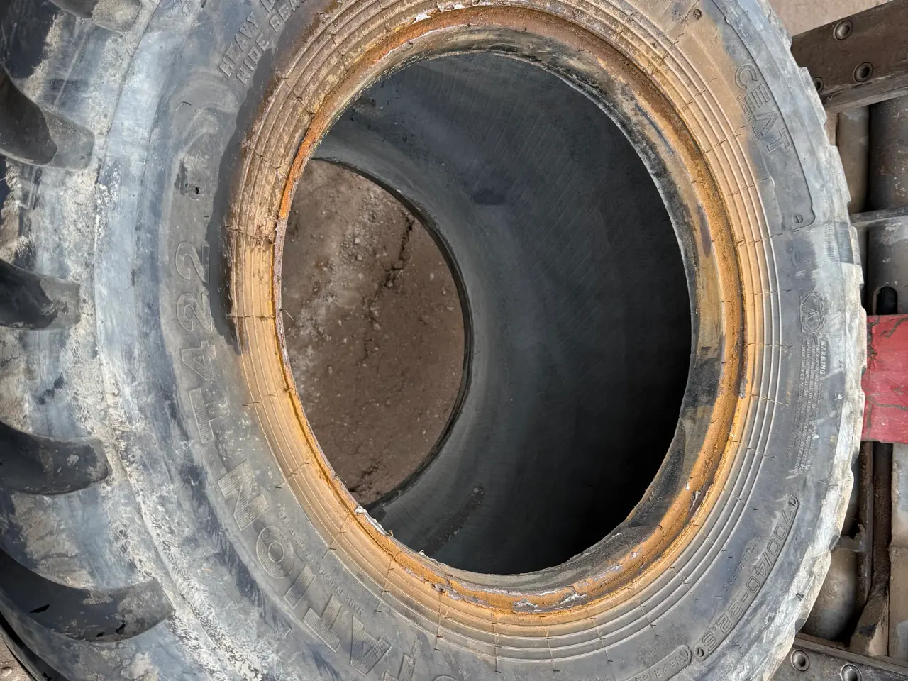 Billede 4 - Dæk 700/40-22.5