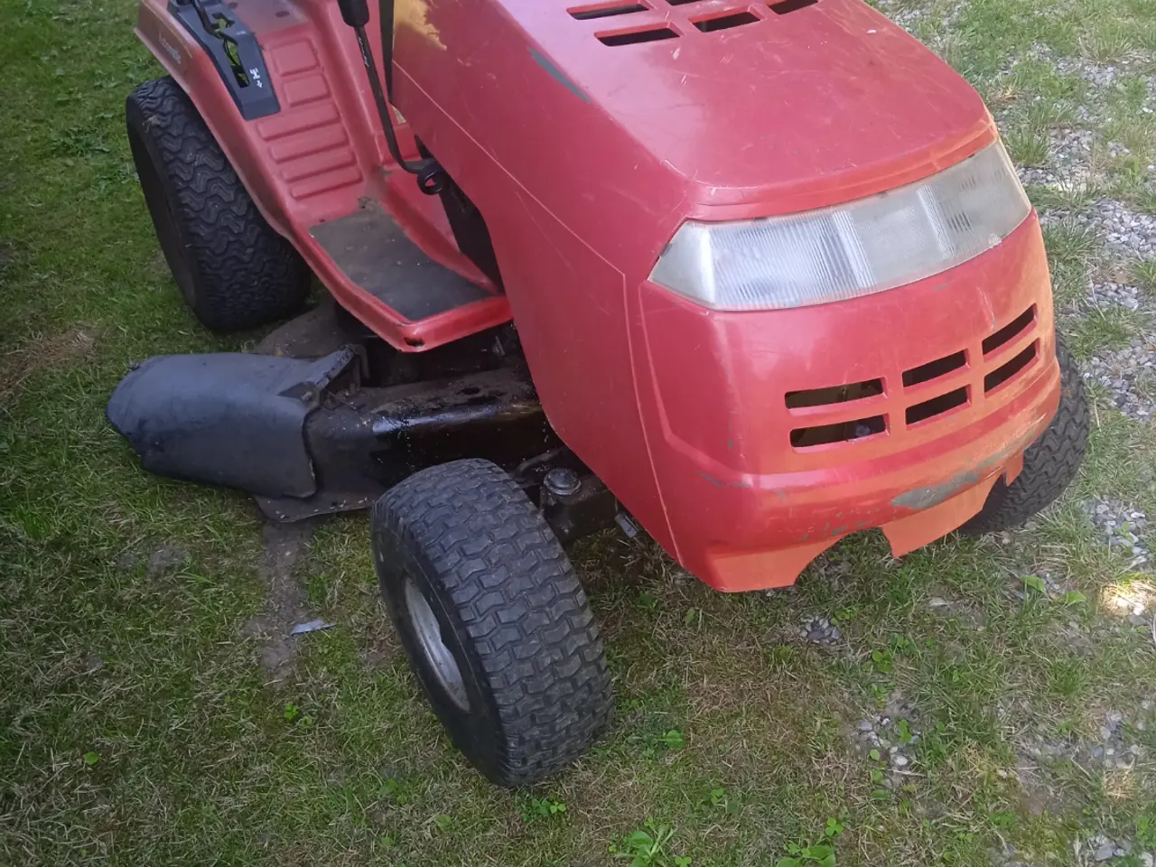 Billede 3 - 12 HK Jonsered havetraktor