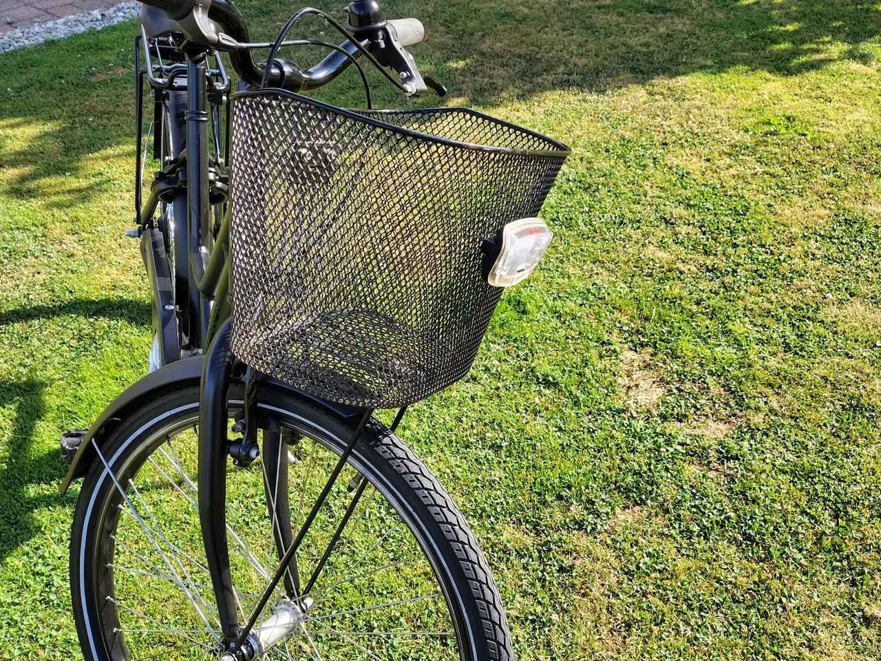 Billede 4 - 24 tommer pigecykel med kurv foran