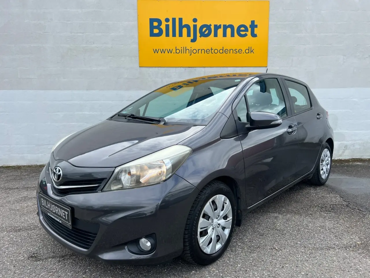Billede 1 - Toyota Yaris 1,3 VVT-i T2 Touch