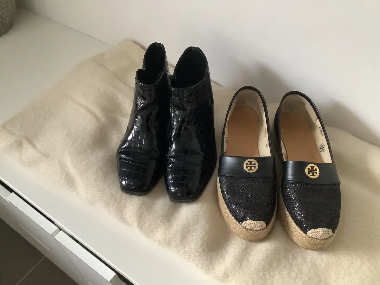 Billede 1 - Støvletter kr 50 - 1 par ballerina kr 50