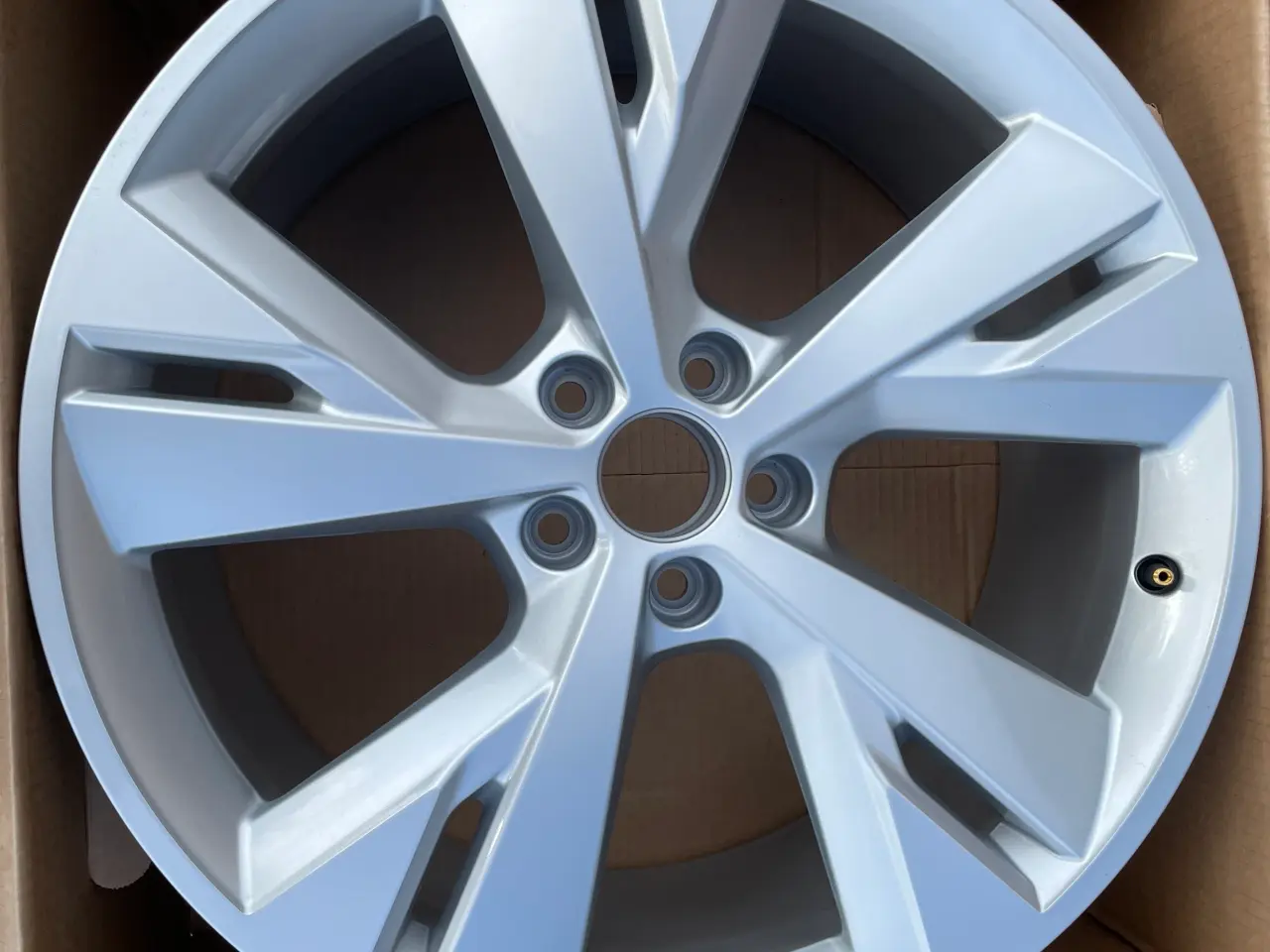 Billede 2 - Audi Q4 20" - Originale 5-Y-eget design