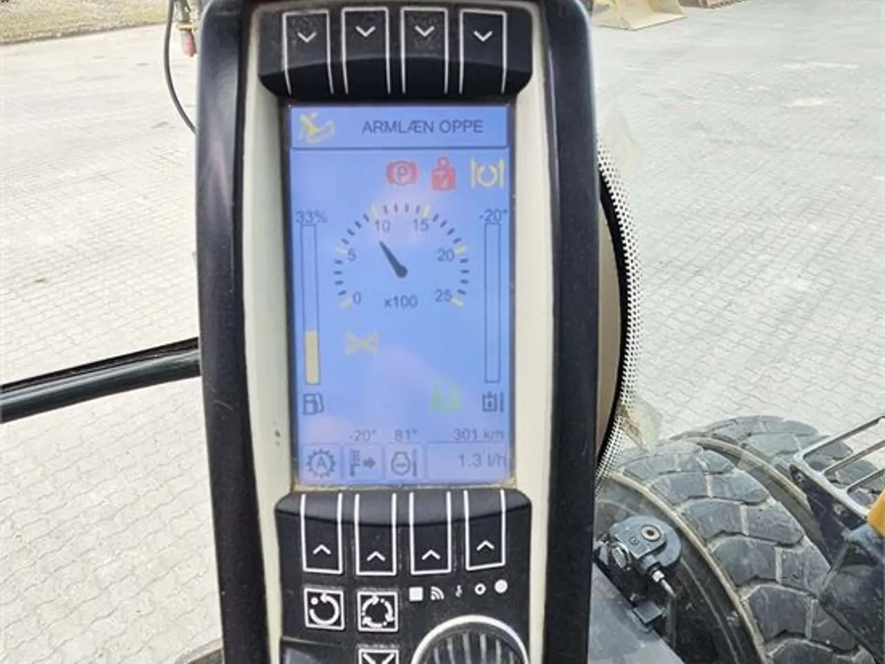Billede 38 - Hydrema MX14 - 16 ton - Engcon Rotortilt
