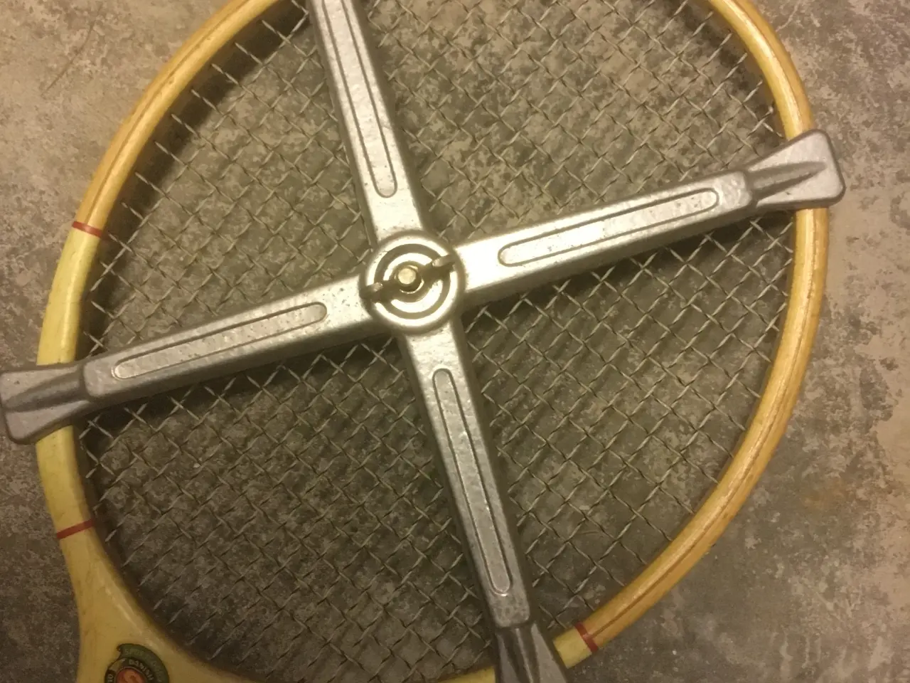 Billede 3 - Badmintonketcher fra 196x. Giv et bud.