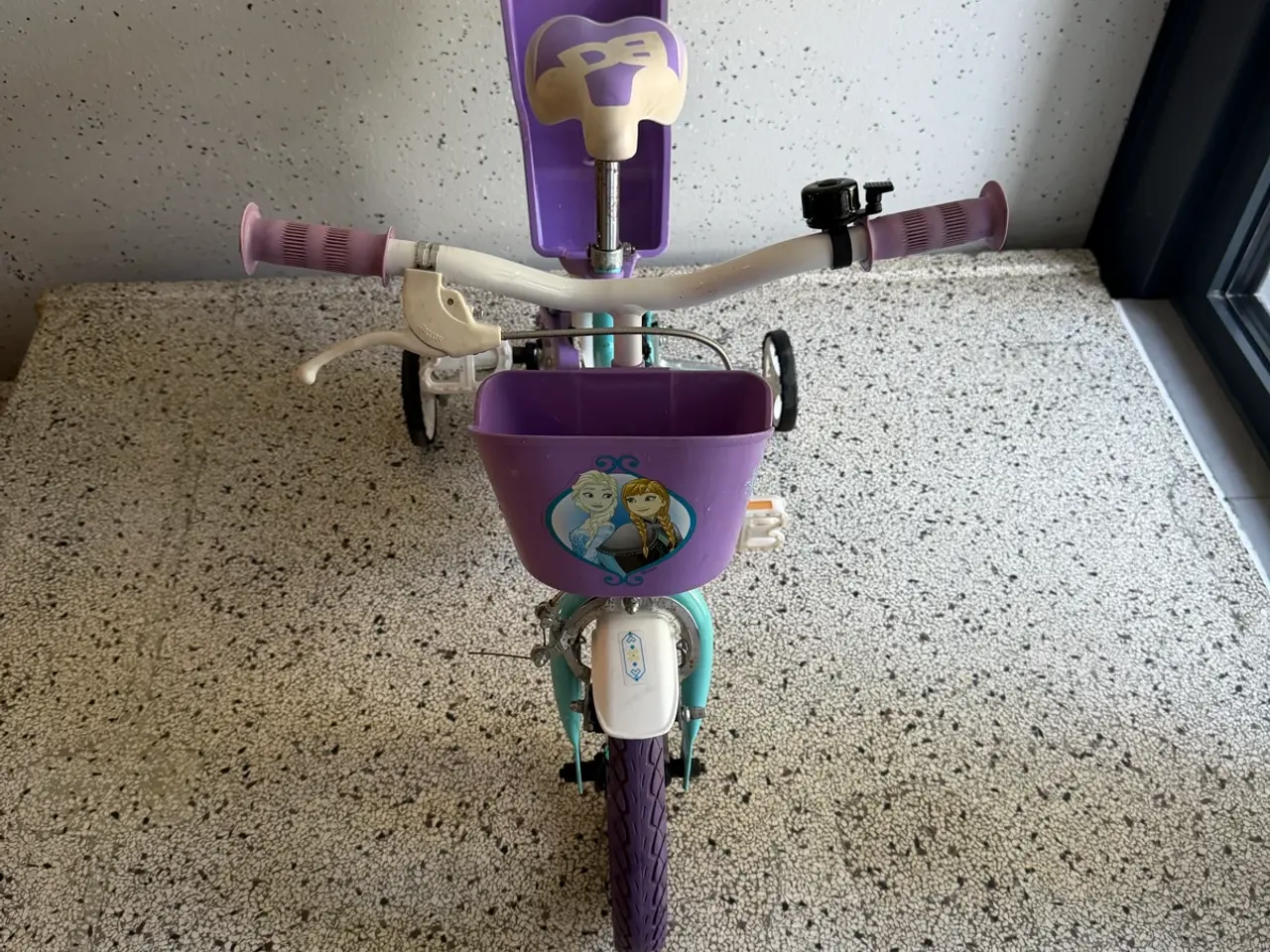 Billede 5 - 12 Frozen pige cykel med støttehjul