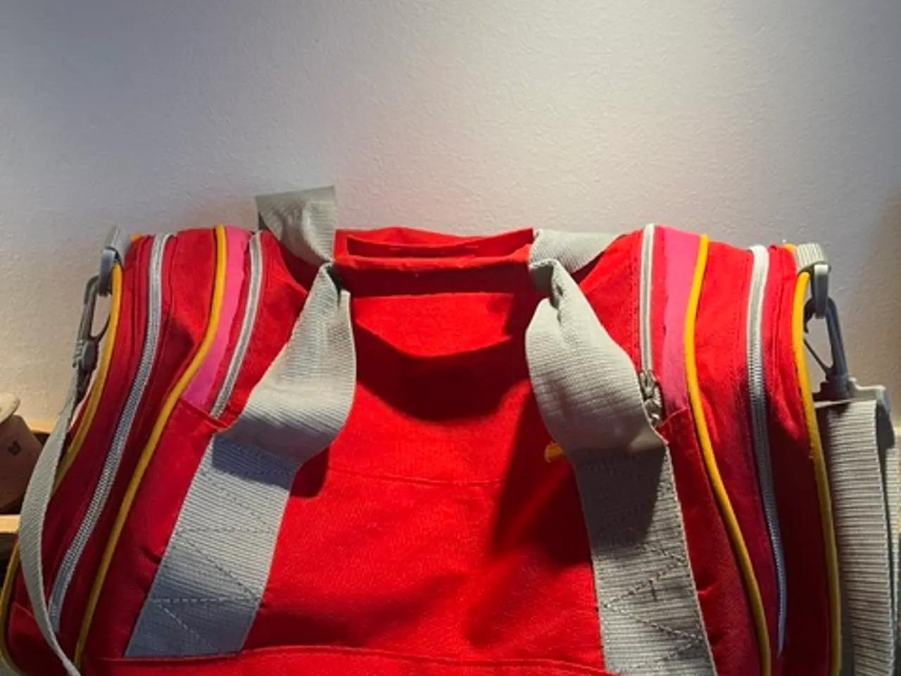 Billede 4 - Flot Color Kids sportstaske / weekendtaske