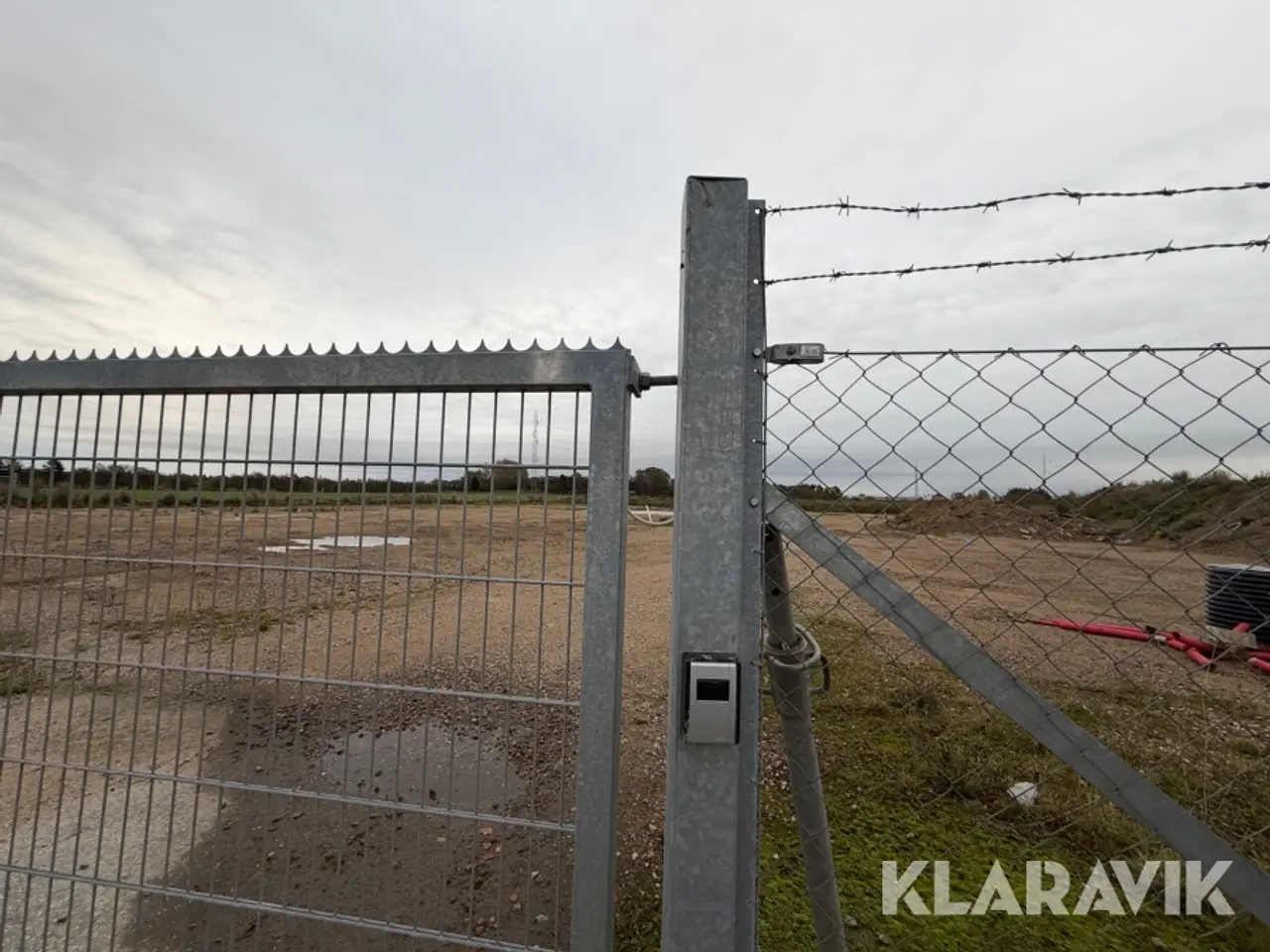 Billede 4 - Hegn med dør og porte, Ishøj, ca. 680 meter