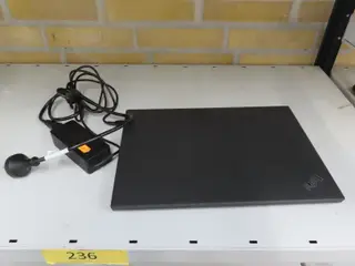 Bærbar computer LENOVO ThinkPad T14s Gen 3
