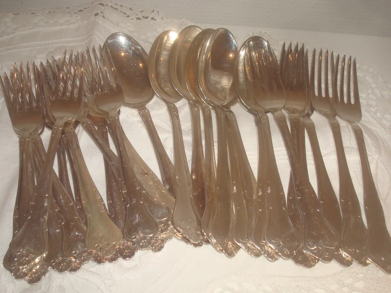 Billede 1 - RIBERHUS kagegafler, dessertskeer , gafler, skeer,