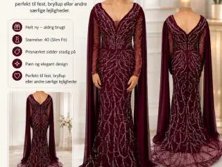 ✨ Helt ny elegant festkjole – Str. 40 Kun 750
