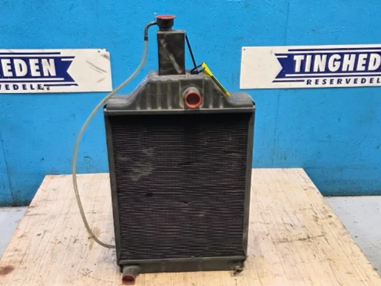 Billede 2 - Massey Ferguson 590 Køler 1876608M3