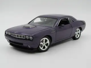 2010 Dodge Challenger SRT- 1:18 Cuda