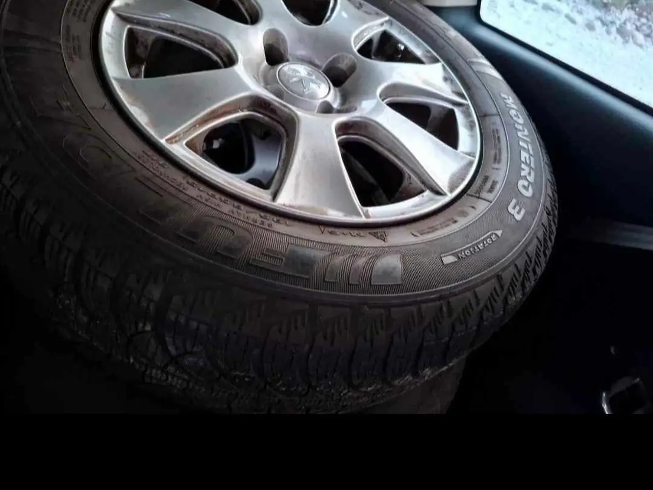 Billede 2 - Alufælge, 16" R15, vinterdæk